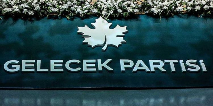 Gelecek Partisi'nde ilçe yöneticilerinden toplu istifa