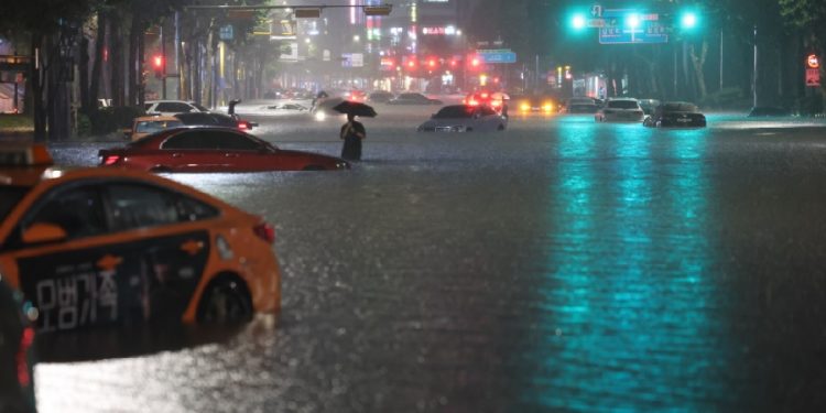 Güney Kore’de sel felaketi: 8 ölü, 6 kayıp