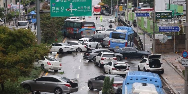 Güney Kore'de son 115 yılın en şiddetli yağışları: En az 9 ölü, 7 kişi kayıp