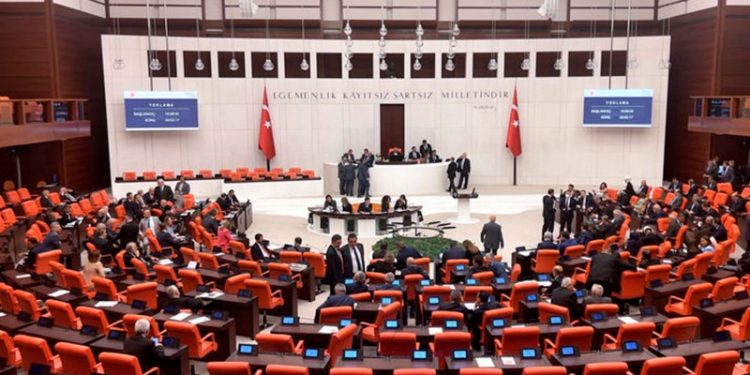 HDP, Peker’in iddiaları için Meclis araştırması istedi
