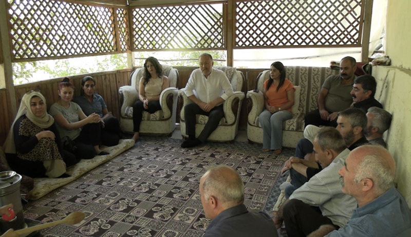 HDP’den Makbule Özer’in ailesine ziyaret: ‘Kürt düşmanlığından başka bir şey değildir’