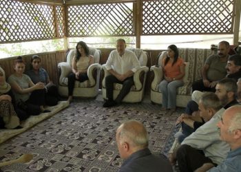 HDP’den Makbule Özer’in ailesine ziyaret: ‘Kürt düşmanlığından başka bir şey değildir’