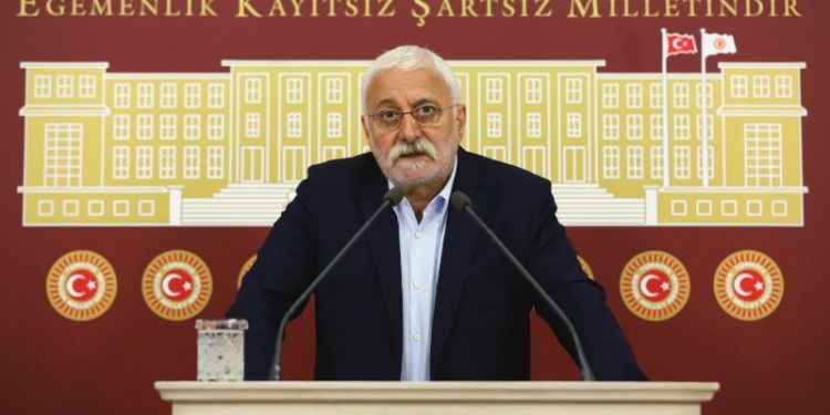 HDP'li Oluç'tan CHP'ye 'iktidar gibi davranma' eleştirisi