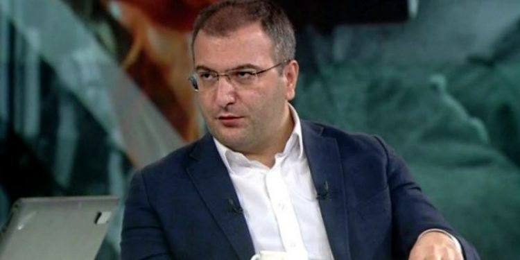 HDP'lilere hakaretten ceza alan Küçük: Erdoğan’ı savunanlar için mahkeme acele karar veriyor
