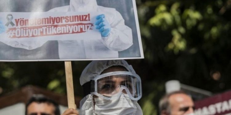 Hastanelerde şiddet durmuyor: Temmuz’da 60 sağlık çalışanı saldırıya uğradı