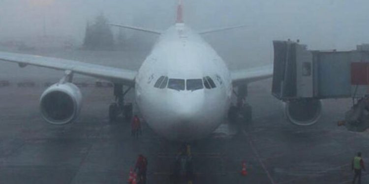 Hava ulaşımına da yağmur engeli