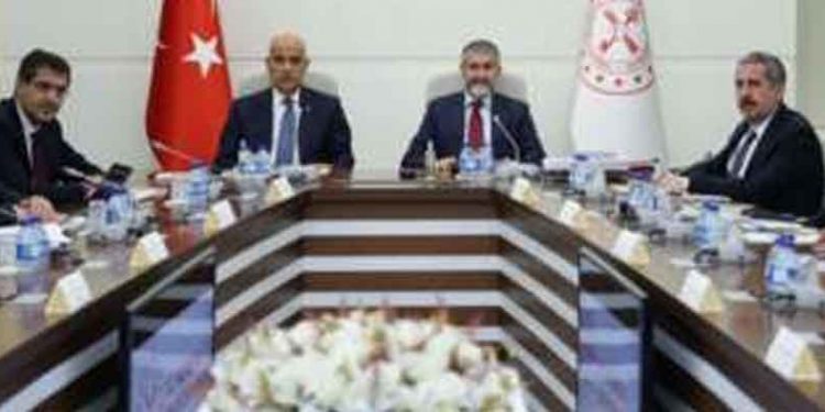 Hazine ve Maliye Bakanlığı “kışın sebze fiyatlarında yaşanabilecek olumsuzluklara karşı sera yatırımlarının hızlandırılmasına” karar verdi