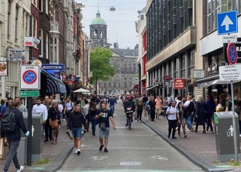 Hollanda'da kalıcı Covid-19 yasası gündemde