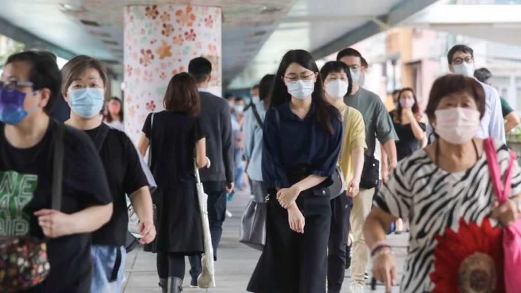 Hong Kong'da günlük Covid-19 vakalarının sayısı 10 bine yaklaştı