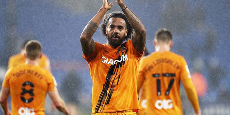 Hull City'den ayrılan 35 yaşındaki futbolcu Manchester United'a gidiyor