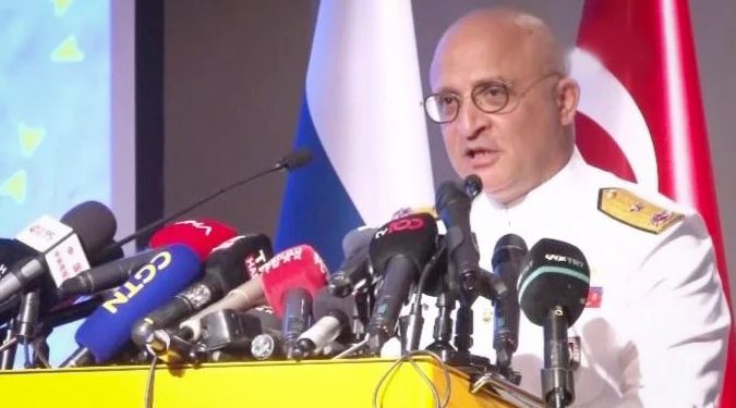 “Hulusi Akar’a yakın” komutan Tuğamiral Özcan Altunbulak TSK’dan istifa etti