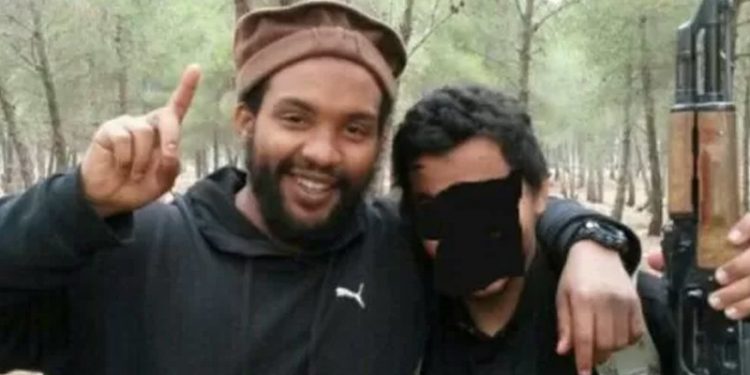 IŞİD üyesi olduğu gerekçesiyle Türkiye'de hapis yatıp sınır dışı edilen Aine Davis, İngiltere'de terör suçlamasıyla yargılanacak