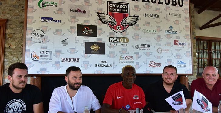 Ibrahima Yattara, Ortaköyspor'a imzayı attı