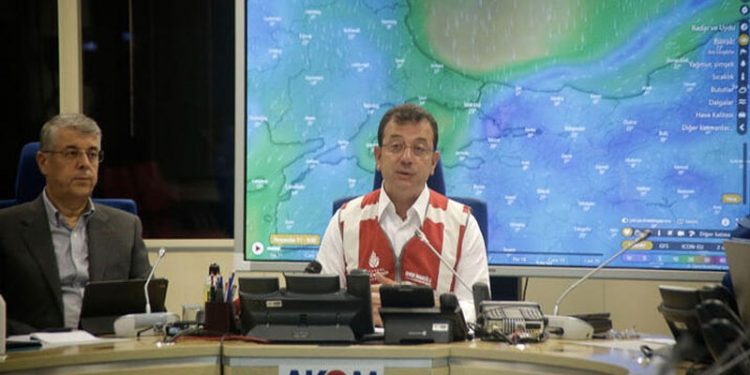 İmamoğlu AKOM'da: Yağmur, İstanbul’un doğusuna kaymış durumda