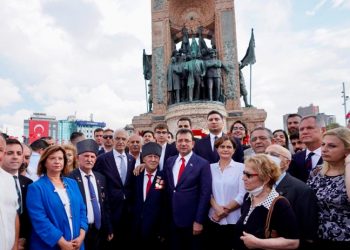 İmamoğlu: Şimdi önümüzde farklı bir zafer süreci var