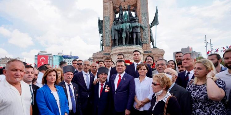 İmamoğlu: Şimdi önümüzde farklı bir zafer süreci var