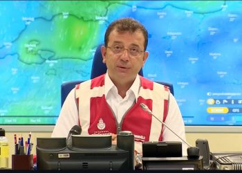 İmamoğlu’ndan sağanak uyarısı: Mecbur kalmadıkça araçlarınızla yola çıkmayın