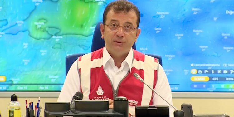 İmamoğlu’ndan sağanak uyarısı: Mecbur kalmadıkça araçlarınızla yola çıkmayın