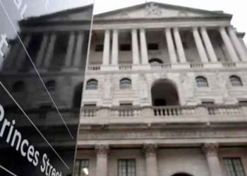 İngiltere Merkez Bankası'ndan 27 yılın en yüksek faiz artışı