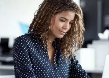 İngiltere'de 43 işyerini kapsayan araştırma: Çalışanlar haftada sadece 1,5 günü ofiste geçiriyor