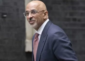 İngiltere'de ABD'ye gidecek Maliye Bakanı Zahawi'ye tepki: 'Hayat pahalılığıyla mücadele gündemli gezi uluslararası gevezelik'