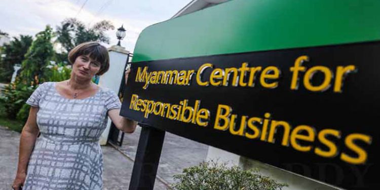 İngiltere'nin eski Myanmar büyükelçisi gözaltına alındı