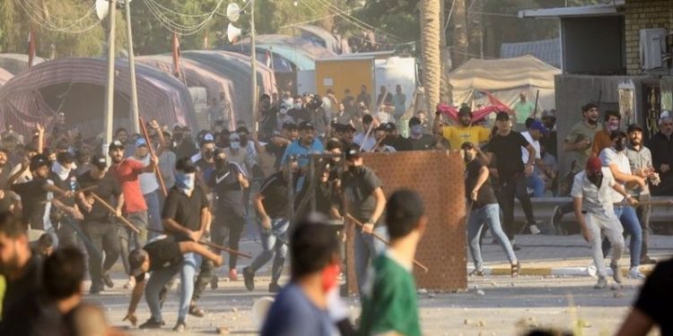 Irak'ta Sadr krizi büyüyor: Şiddetlenen çatışmalarda ölü sayısı 13'e, yaralı sayısı 350'ye yükseldi