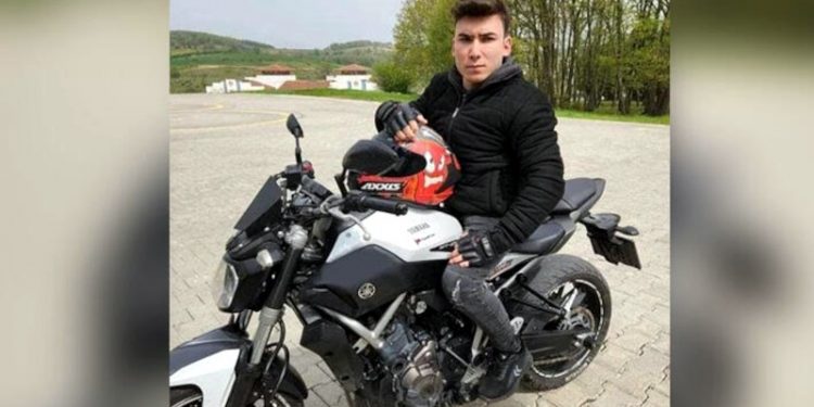 İşe başladığı gün kaza yapan motorlu kurye öldü