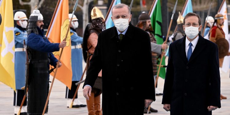 İsrail Maslahatgüzarı Lillian: Mükemmel bir evlilik olmayacağını biliyoruz