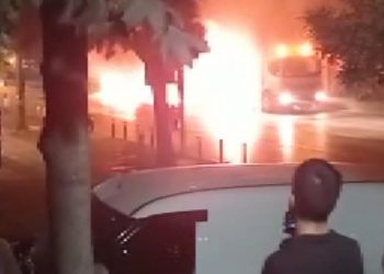 İstanbul’da korkunç kaza: İki araç alev topuna döndü
