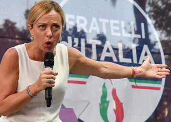 İtalya'da aşırı sağcı lider Meloni, düzensiz göçü önlemek için denizden abluka önerdi