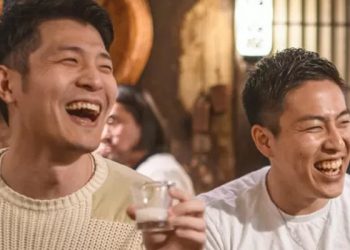 Japonya hükümeti, gençleri alkol tüketimine teşvik ederek ekonomiyi canlandırmak için yarışma başlattı