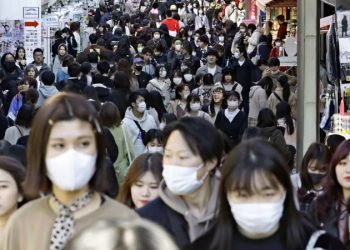 Japonya'da Covid vakalarında rekor artış: Başbakan da virüse yakalandı