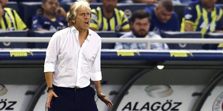 Jorge Jesus: Hedefimiz Süper Lig şampiyonluğu ama Avrupa'da da gidebildiğimiz yere kadar gideceğiz