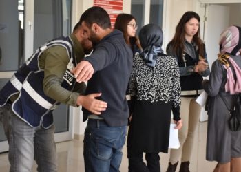 KPSS krizi: Sekiz g&ouml;revli matbaaya girip &ccedil;ıktı