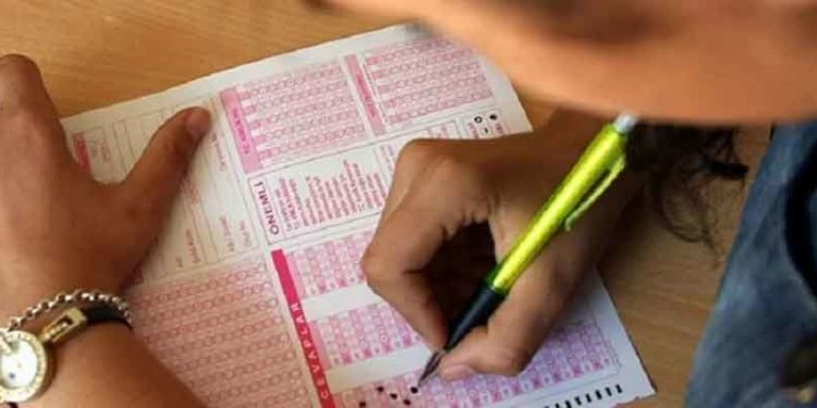 KPSS'ye çifte soruşturma: Üç soru birebir, 10 soru benzer