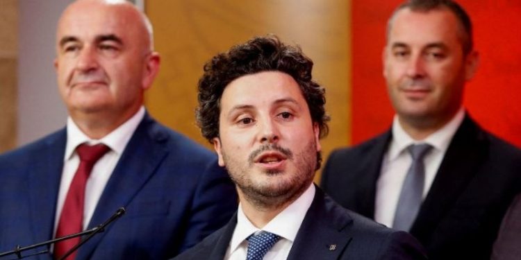 Karadağ'da hükümet düştü