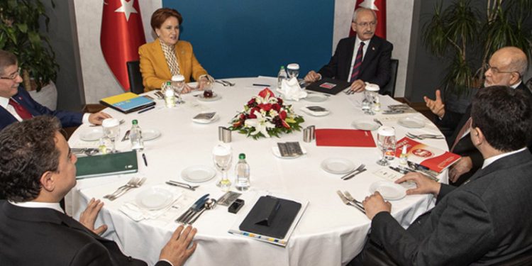 Karamollaoğlu: Altılı masayla ilgili sözlerim çarpıtıldı