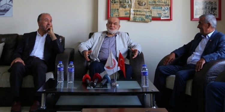 Karamollaoğlu: Tayyip bey, zayıf bir ihtimalle başka birisini de aday gösterebilir