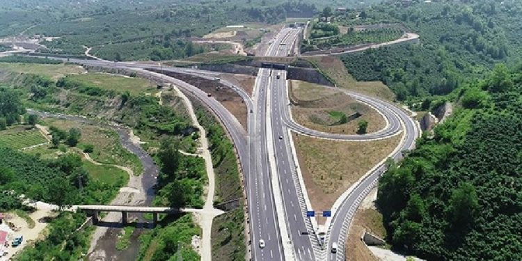 Karayolları’nın 302 milyon liralık ihalesi Melih Gökçek’in adamına gitti