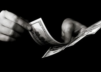 Kaynağı belirsiz para girişinde altı ayda 17,5 milyar dolarlık rekor