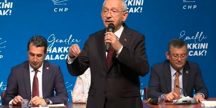 Kılıçdaroğlu: Cumhuriyet tarihinde bir ilk gerçekleşiyor, kimse farkında değil