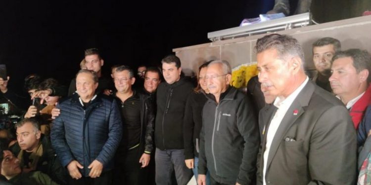 Kılıçdaroğlu, Kocatepe yürüyüşünü tamamladı