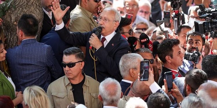 Kılıçdaroğlu: Sabırla sandığı bekleyip, demokratik yollarla haramilerin saltanatına son vereceğiz