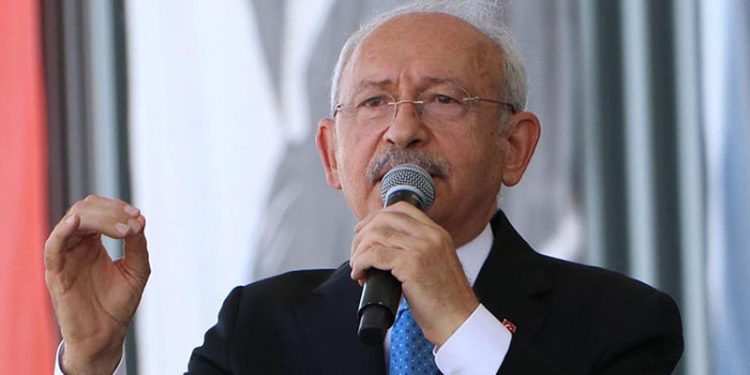 Kılıçdaroğlu: Vatandaş sanıyor ki bizim de faizimiz düştü; taksicinin, esnafın, sanayicisinin, hiç kimsenin faizi düşmedi