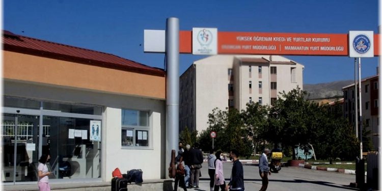 Kiralar uçtu, öğrenci barınma krizi yaşıyor:  Oda fiyatları 2 bin liranın üzerinde