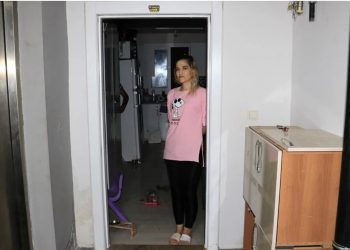 Kirayı geciktiren kiracısının çelik kapısını çaldı
