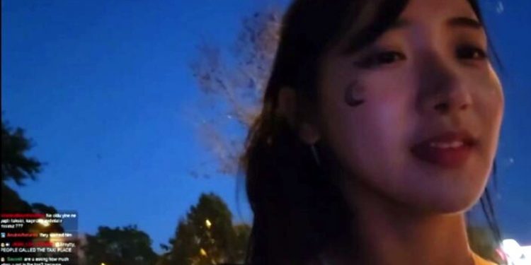 Koreli turist canlı yayında yine taksici tarafından dolandırıldı