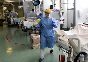 Koronavirüs vakaları yükseliyor; yoğun bakımda yüzde 30 artış