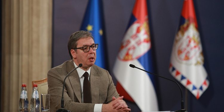 Kosova Başbakanı'yla görüşmeye gidecek olan  Sırbistan Cumhurbaşkanı Vucic: Brüksel'e barış ve istikrarı korumak için gidiyorum